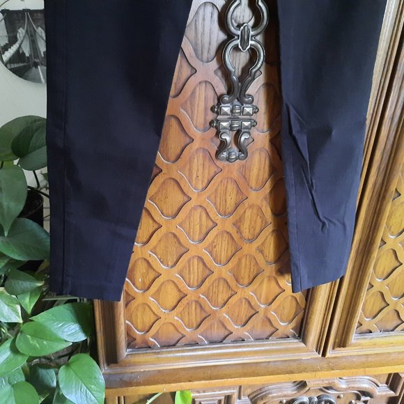 3/$10 Bi-Stretch Skinny Cropped Ankle Pants - Black, Size 2 - Picture 9 of 16